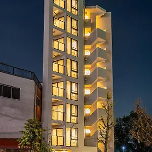 アパート Zaito East Mukojima, 東京都