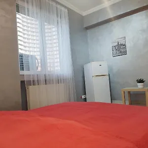 apt-old-town-bucharest-shared.bucharesthotelsnow.com/